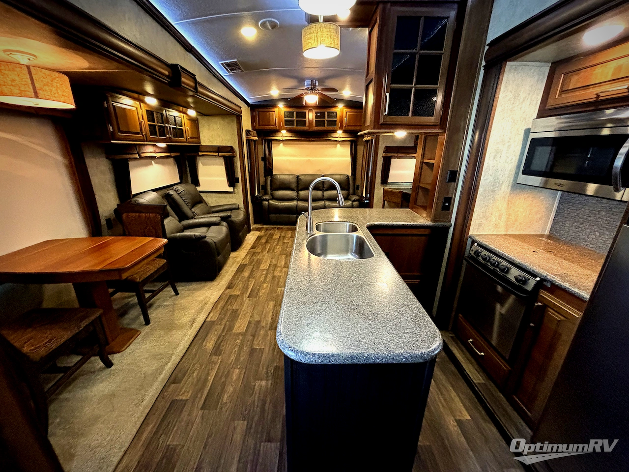 2015 Keystone Montana 3402 RL Photo 4