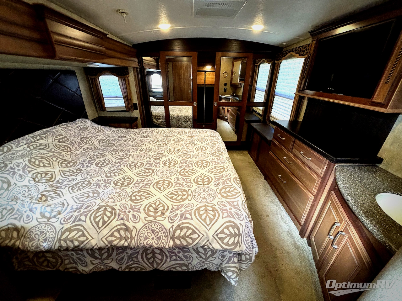 2015 Keystone Montana 3402 RL Photo 8