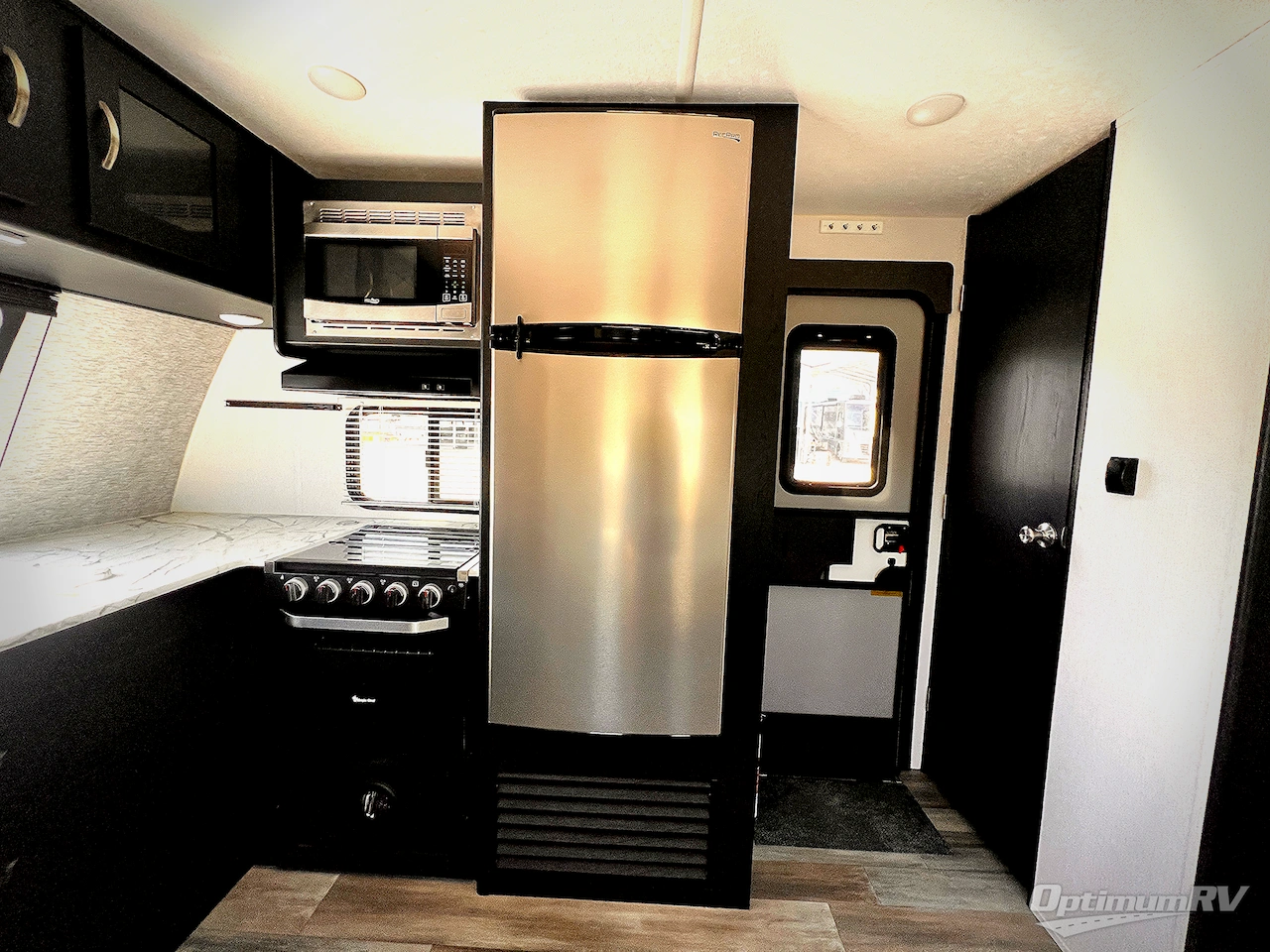 2022 Coachmen Freedom Express Ultra Lite 259FKDS Photo 13
