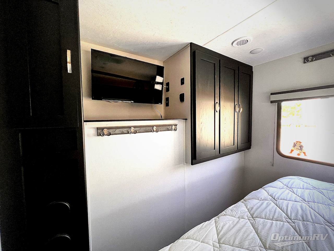 2022 Coachmen Freedom Express Ultra Lite 259FKDS Photo 16