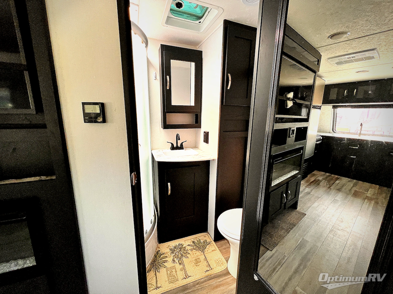 2022 Coachmen Freedom Express Ultra Lite 259FKDS Photo 18