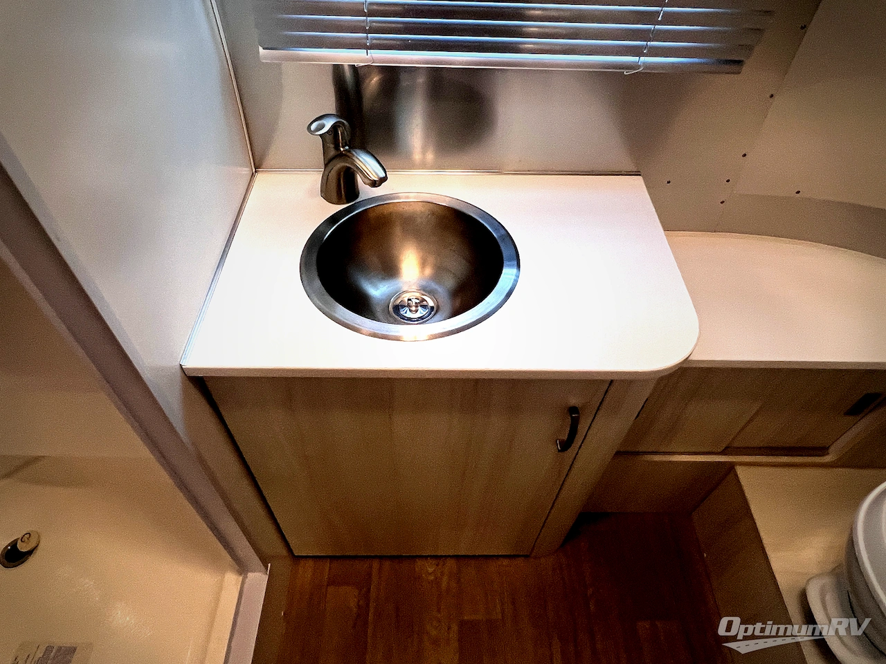 2022 Airstream Bambi 22FB Photo 20