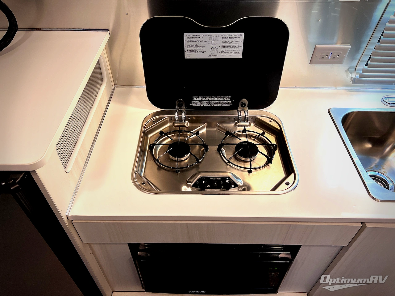 2022 Airstream Bambi 22FB Photo 10