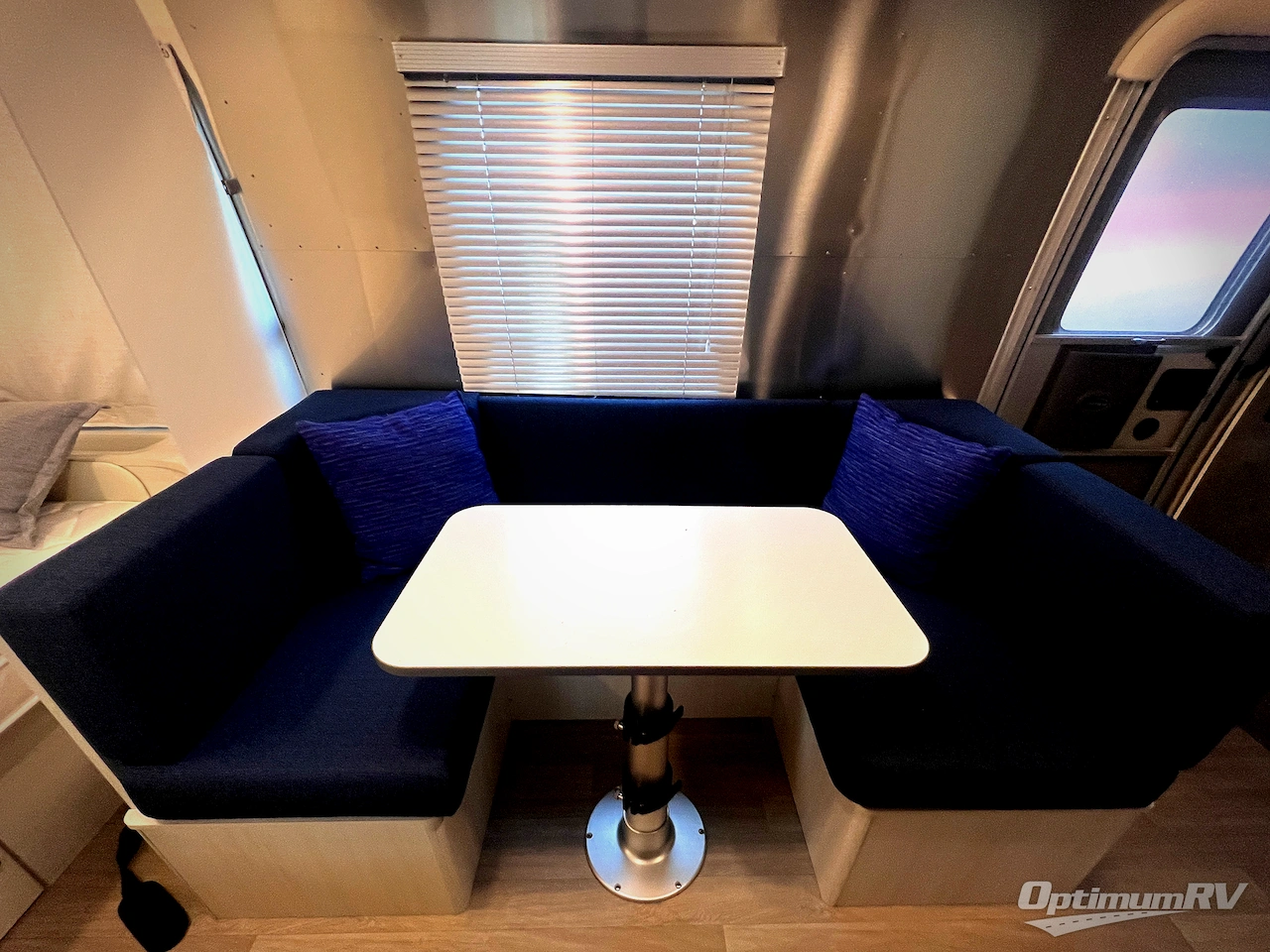 2022 Airstream Bambi 22FB Photo 15