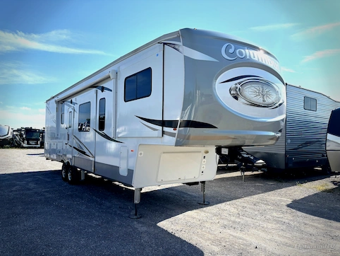 Used 2021 Palomino Columbus 389FLC Featured Photo