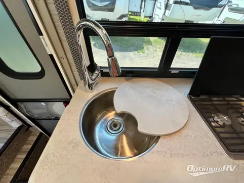 2022 Thor Axis 24.1 RV Photo 2