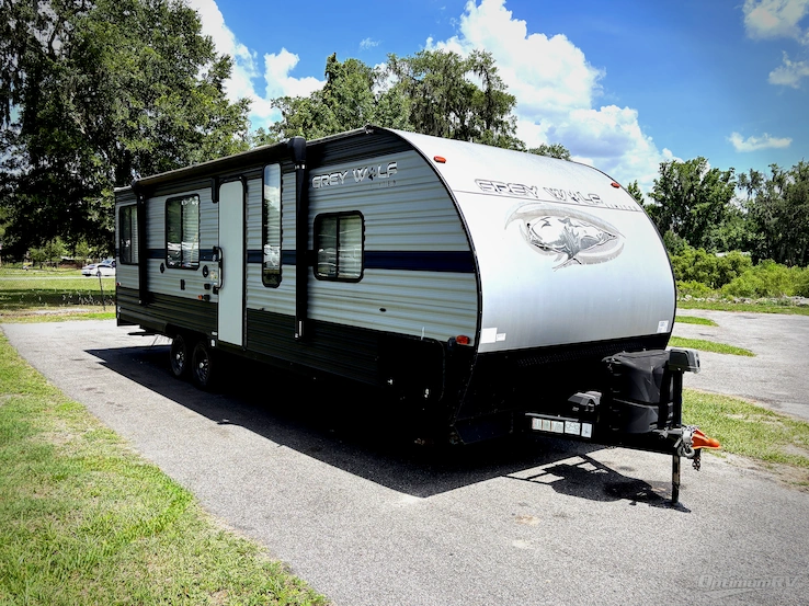 2020 Forest River Cherokee Grey Wolf 25RRT RV Photo 1