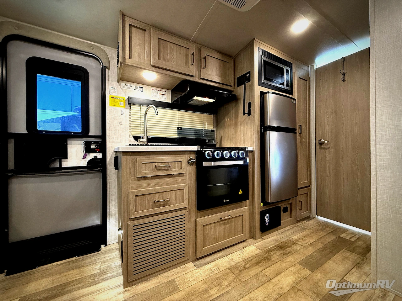 2022 Forest River Flagstaff E-Pro E20BHS Photo 9