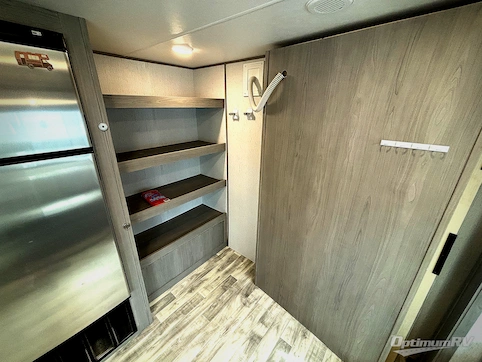 2022 Dutchmen Kodiak Ultra-Lite 296BHSL RV Photo 3