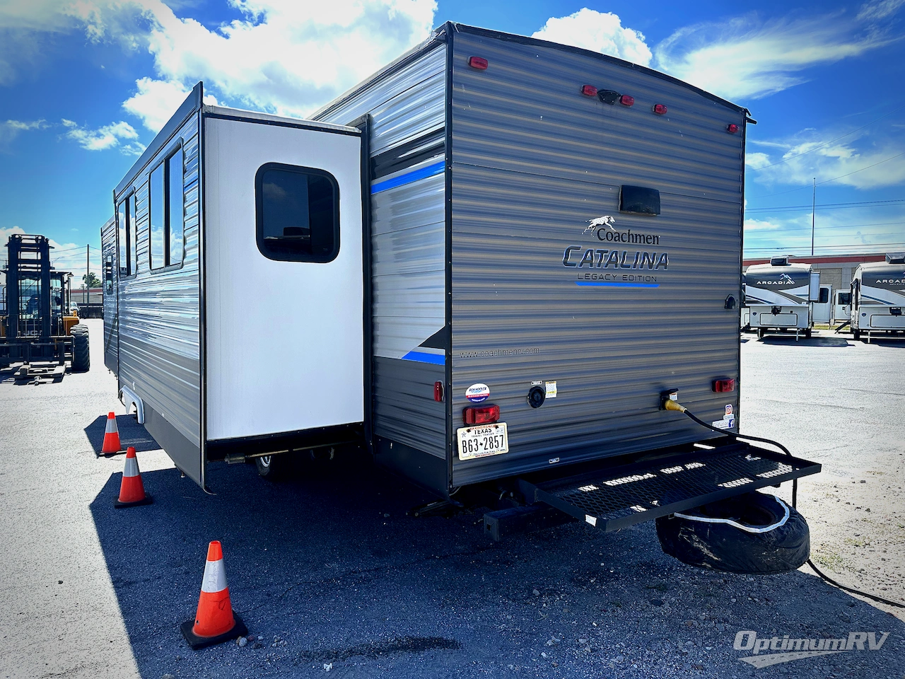 2022 Coachmen Catalina Legacy 303RKDS Photo 3