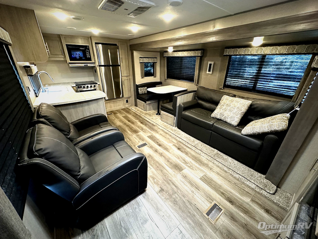 2022 Coachmen Catalina Legacy 303RKDS Photo 4