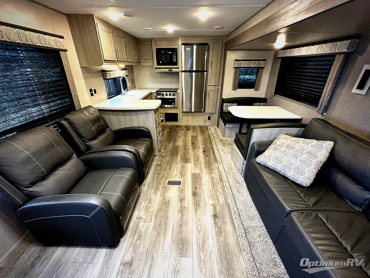 2022 Coachmen Catalina Legacy 303RKDS Photo 5