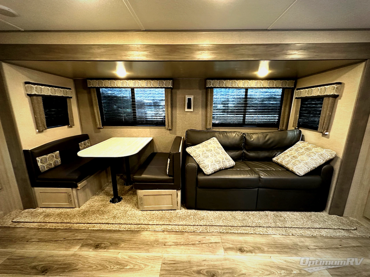 2022 Coachmen Catalina Legacy 303RKDS Photo 10
