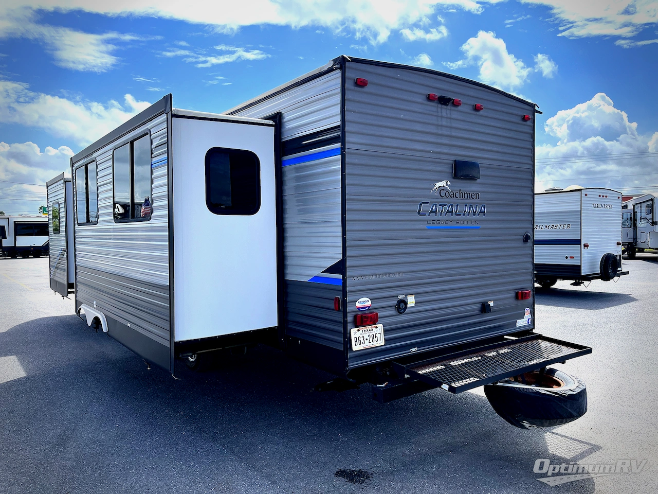 2022 Coachmen Catalina Legacy 303RKDS Photo 3