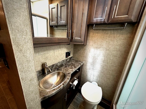 2021 Thor Outlaw 38MB RV Photo 3