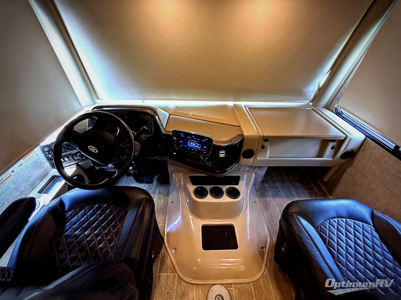 2021 Thor Outlaw 38MB Photo 7