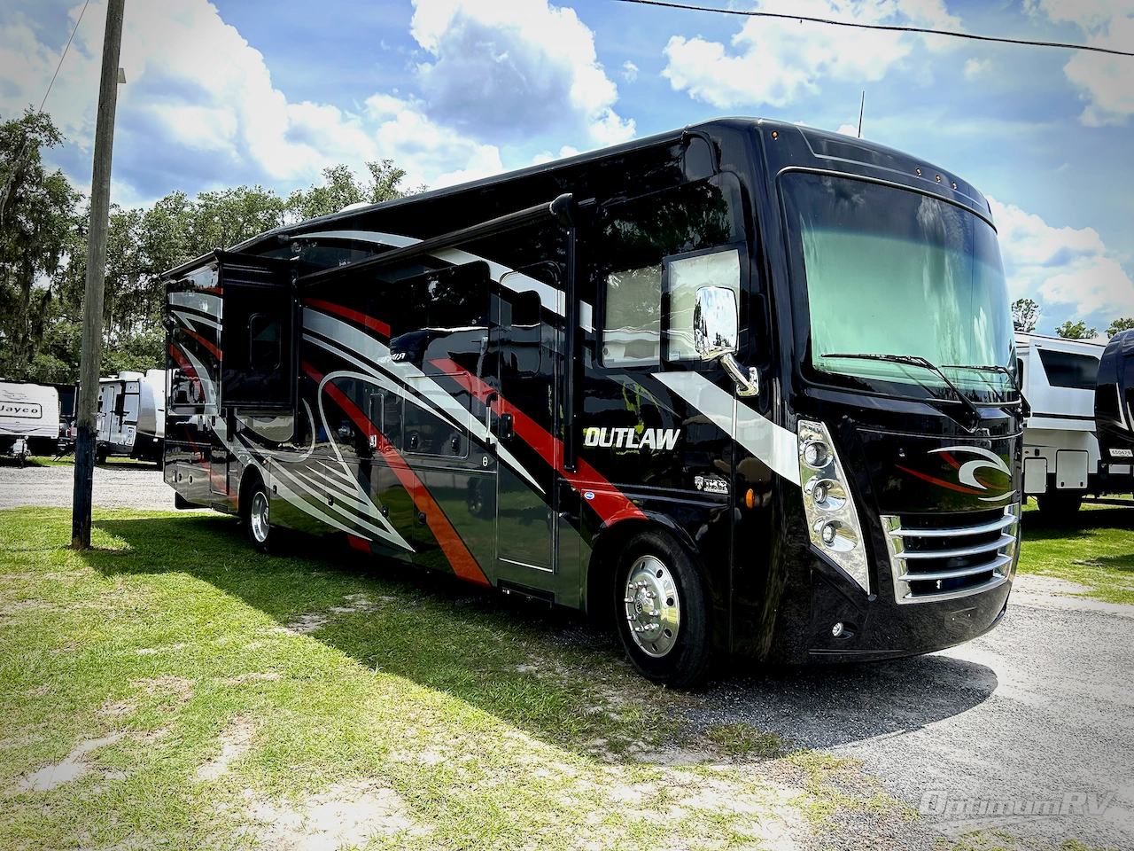 2021 Thor Outlaw 38MB Photo 1
