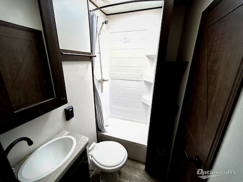 2021 Forest River XLR Hyper Lite 2513 RV Photo 4