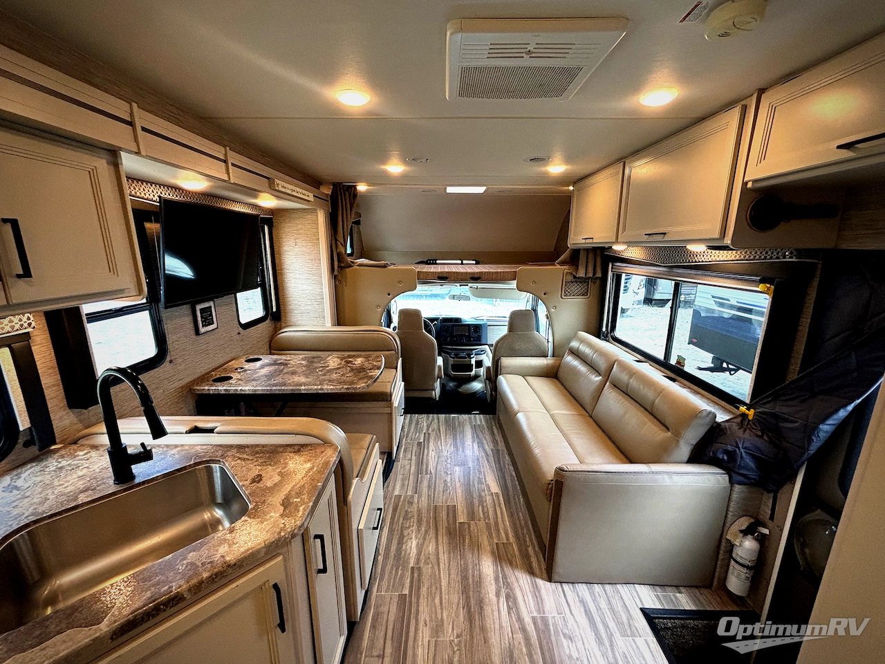2023 Thor Chateau 31EV Photo 19