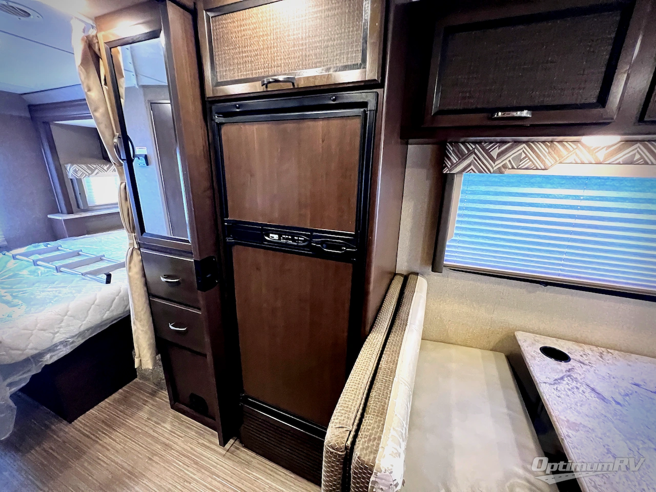 2017 Thor Axis 25.3 Photo 12