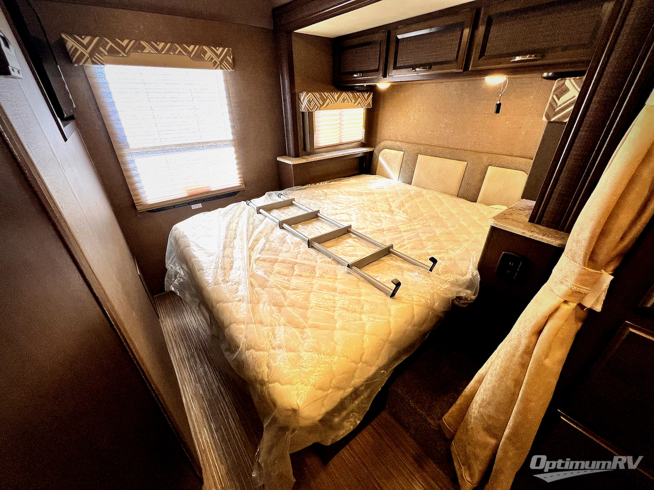 2017 Thor Axis 25.3 Photo 15