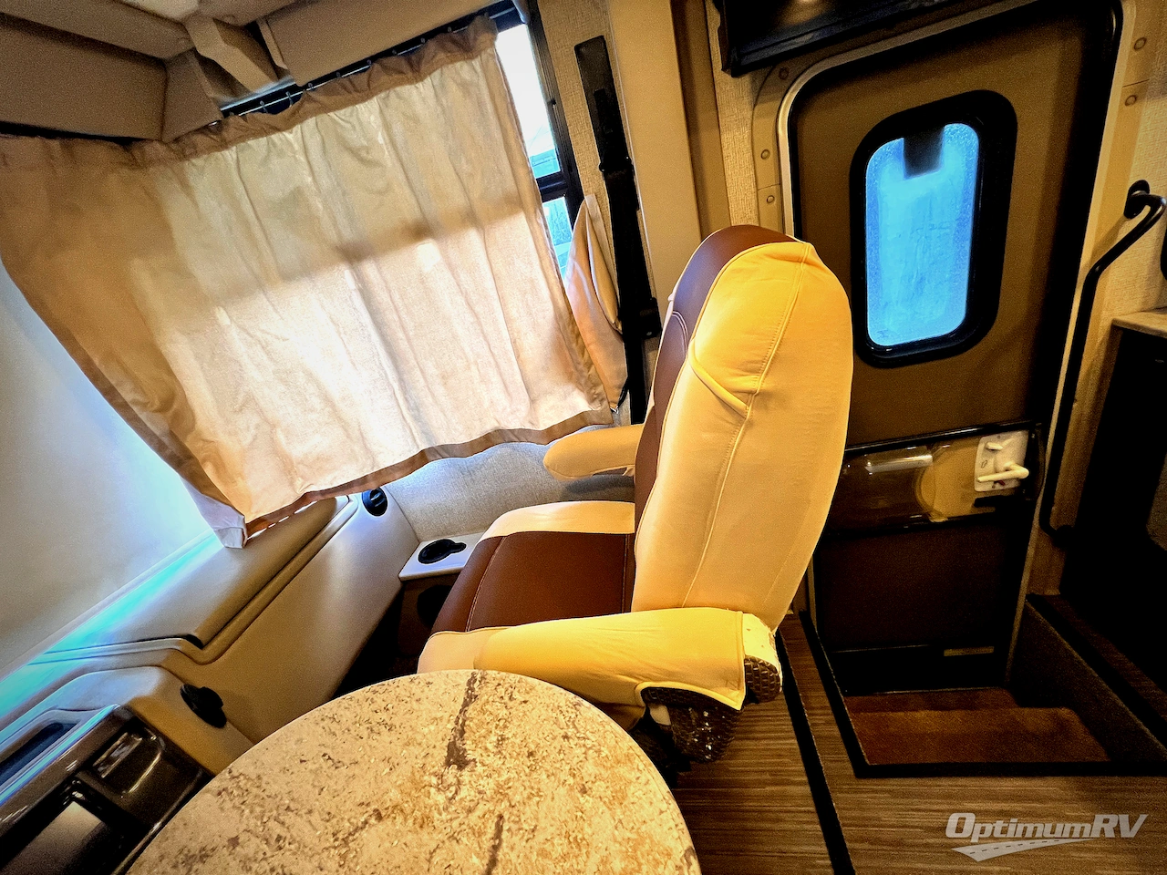 2017 Thor Axis 25.3 Photo 8