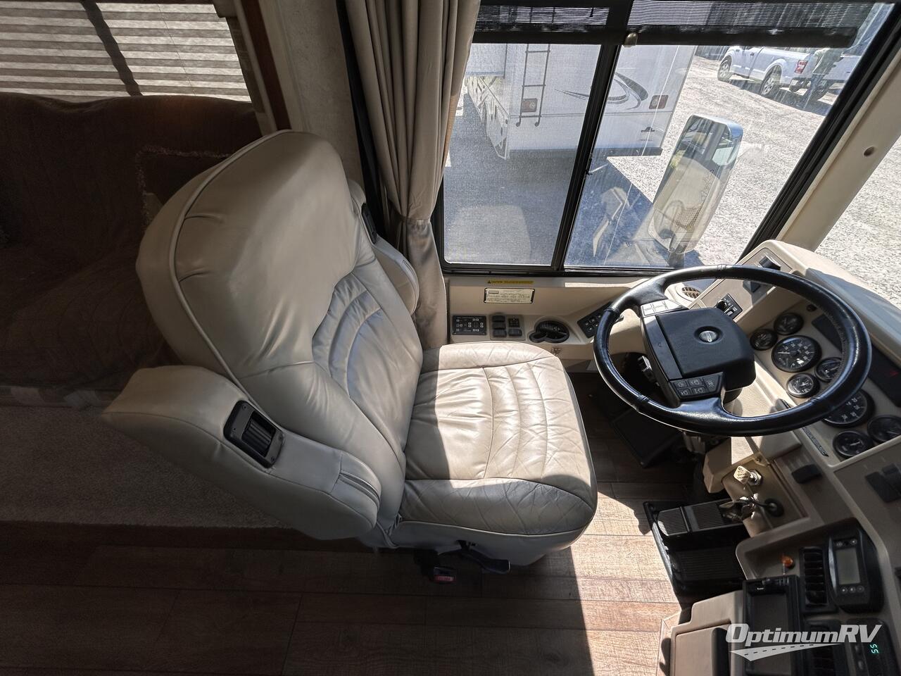 2006 Winnebago Journey 36G Photo 2