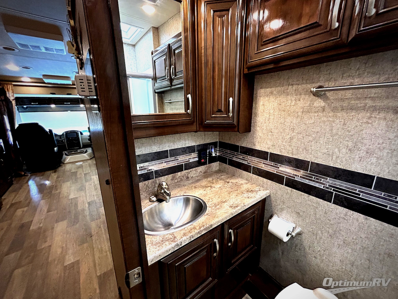 2019 Thor Outlaw 37GP Photo 15