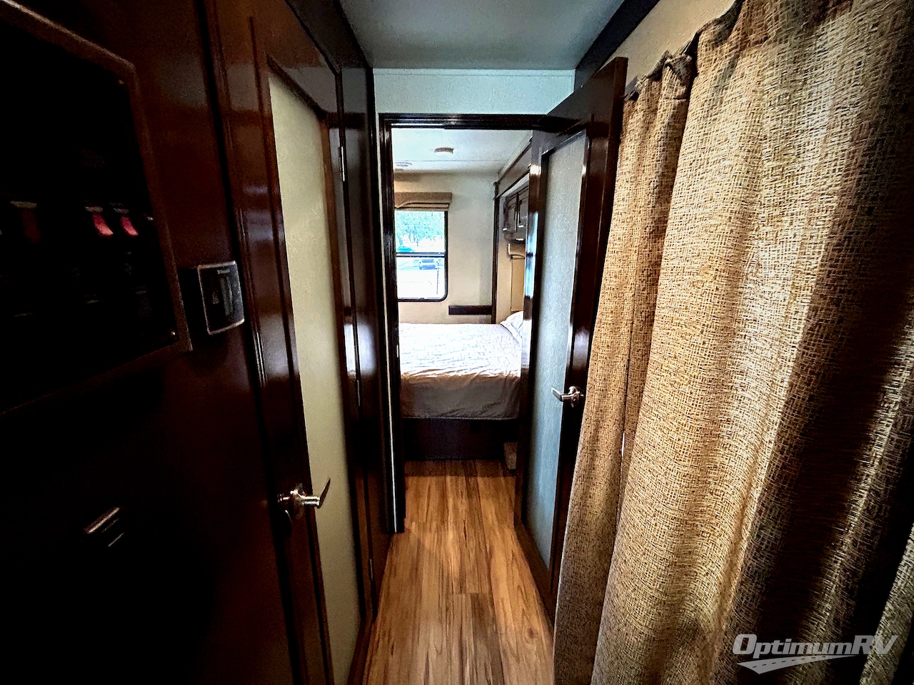 2018 Forest River Georgetown XL 377TS Photo 16
