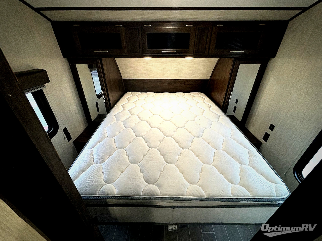 2020 Forest River Cherokee Alpha Wolf 23RDL Photo 9