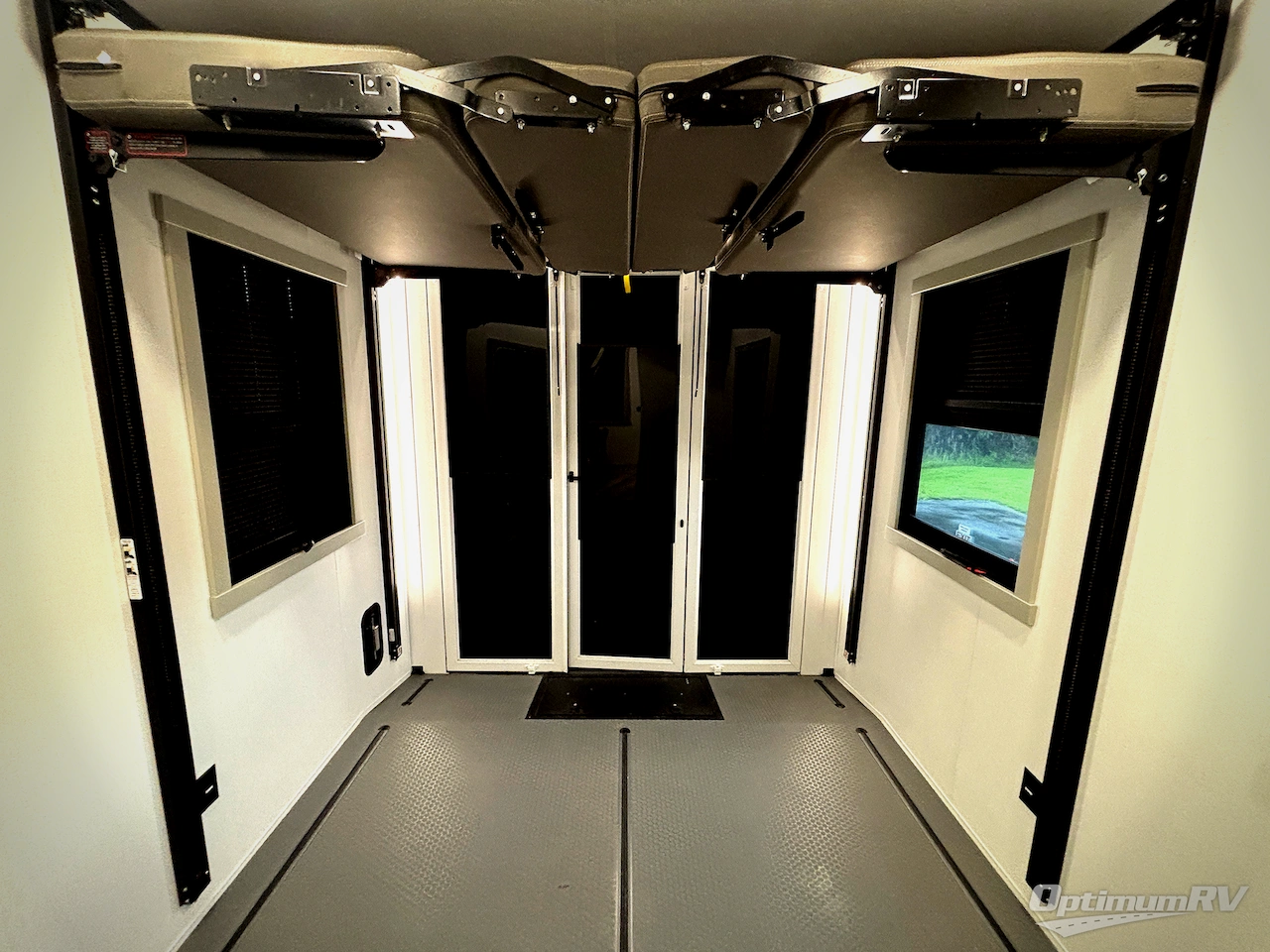 2026 Brinkley Model G 3970 Photo 20