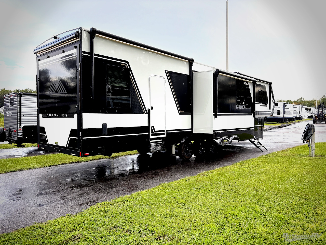2026 Brinkley Model G 3970 Photo 2