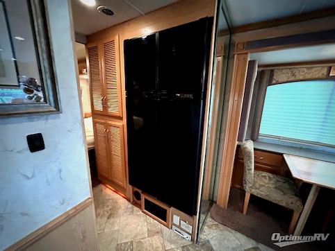 2008 National RV Pacifica PC40D RV Photo 3