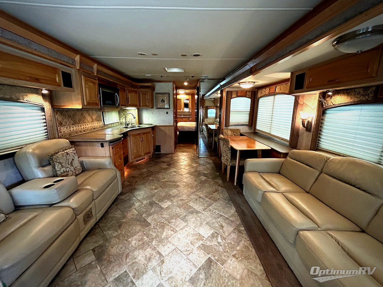2008 National RV Pacifica PC40D Photo 4