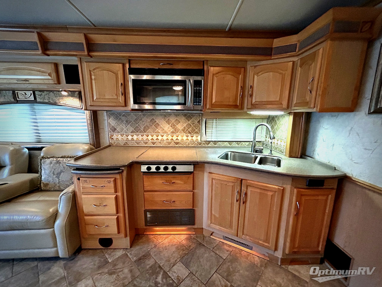 2008 National RV Pacifica PC40D Photo 6