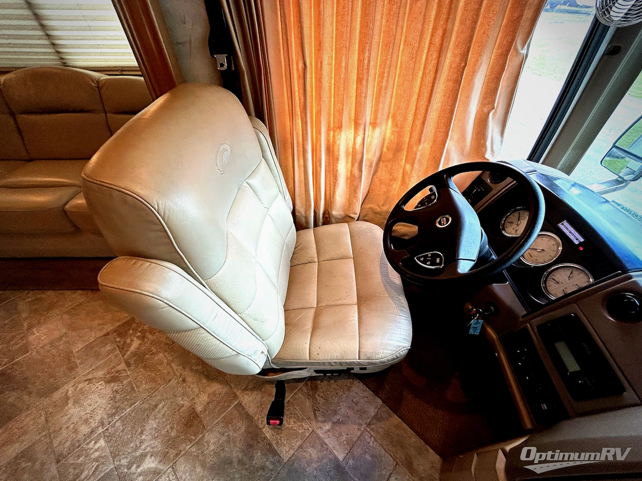 2008 National RV Pacifica PC40D Photo 7