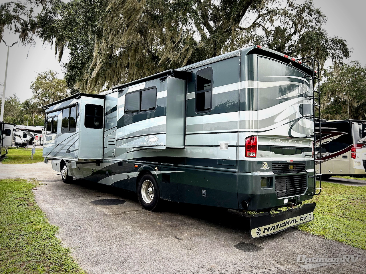 2008 National RV Pacifica PC40D Photo 3