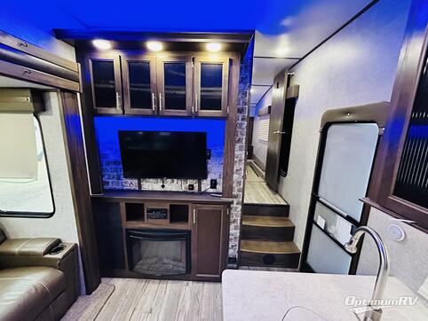 2017 Winnebago Towables Winnie Drop 170S RV Photo 3