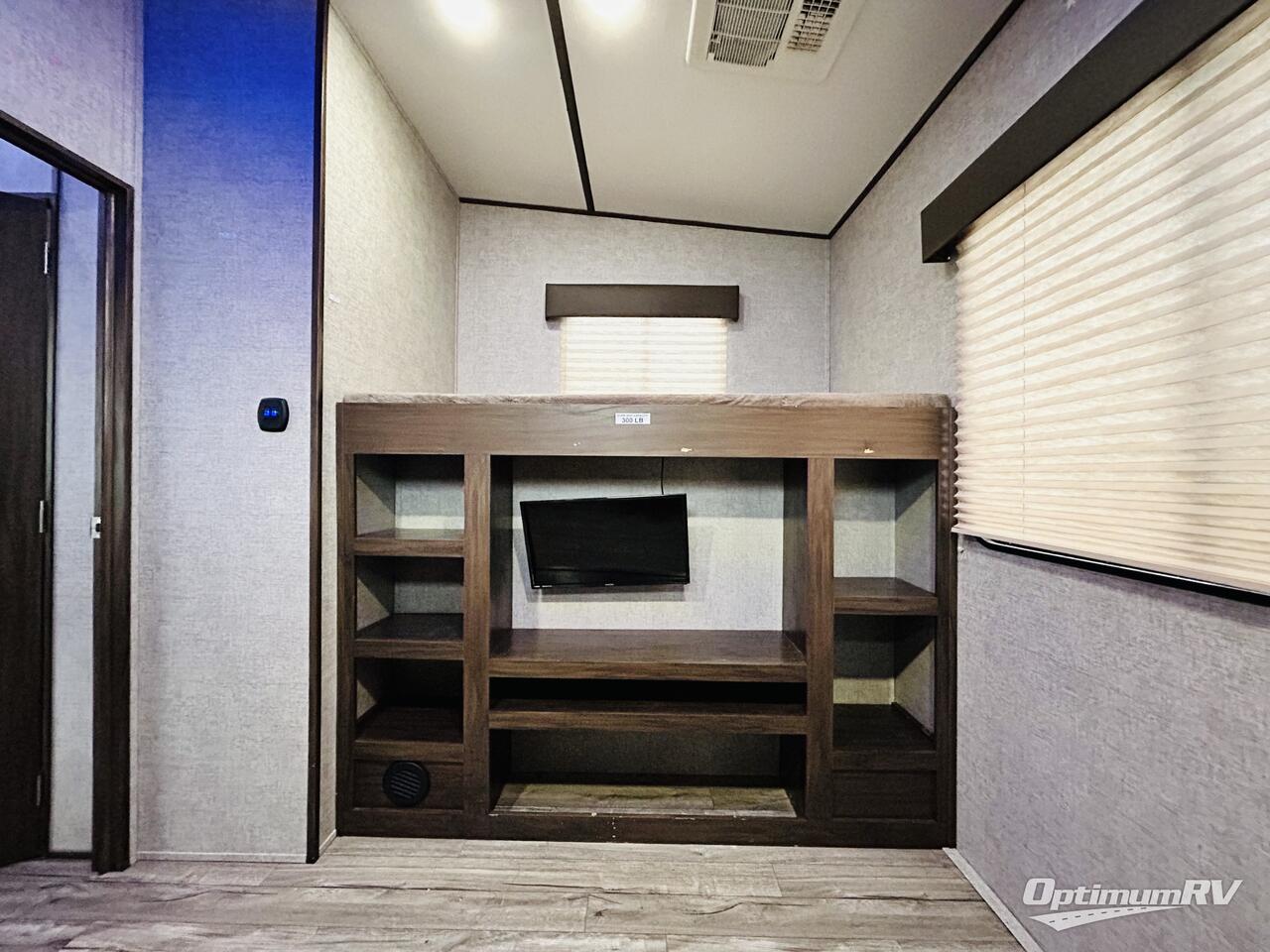 2017 Winnebago Towables Winnie Drop 170S Photo 12