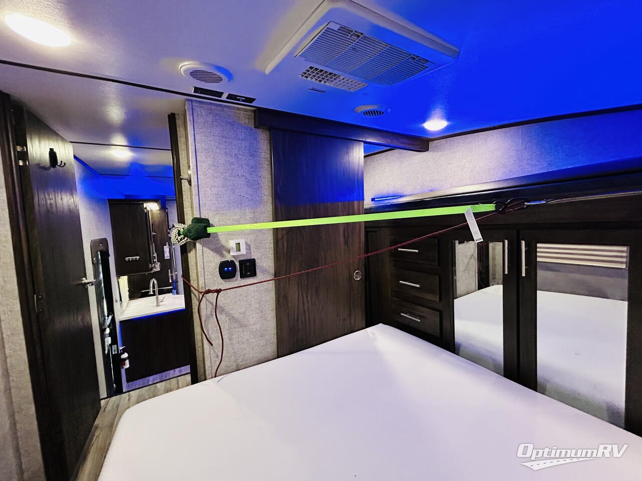 2017 Winnebago Towables Winnie Drop 170S Photo 16