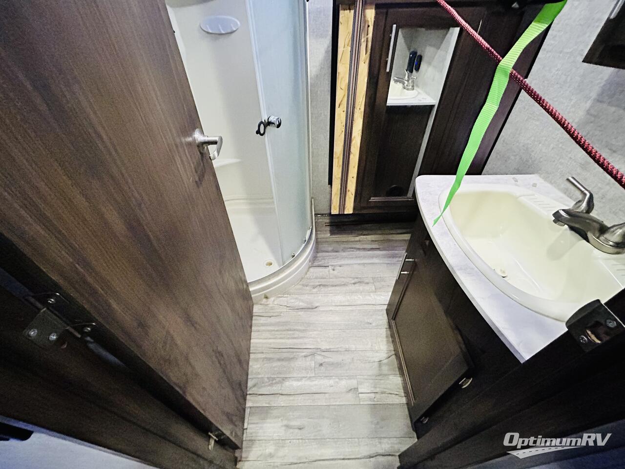 2017 Winnebago Towables Winnie Drop 170S Photo 17