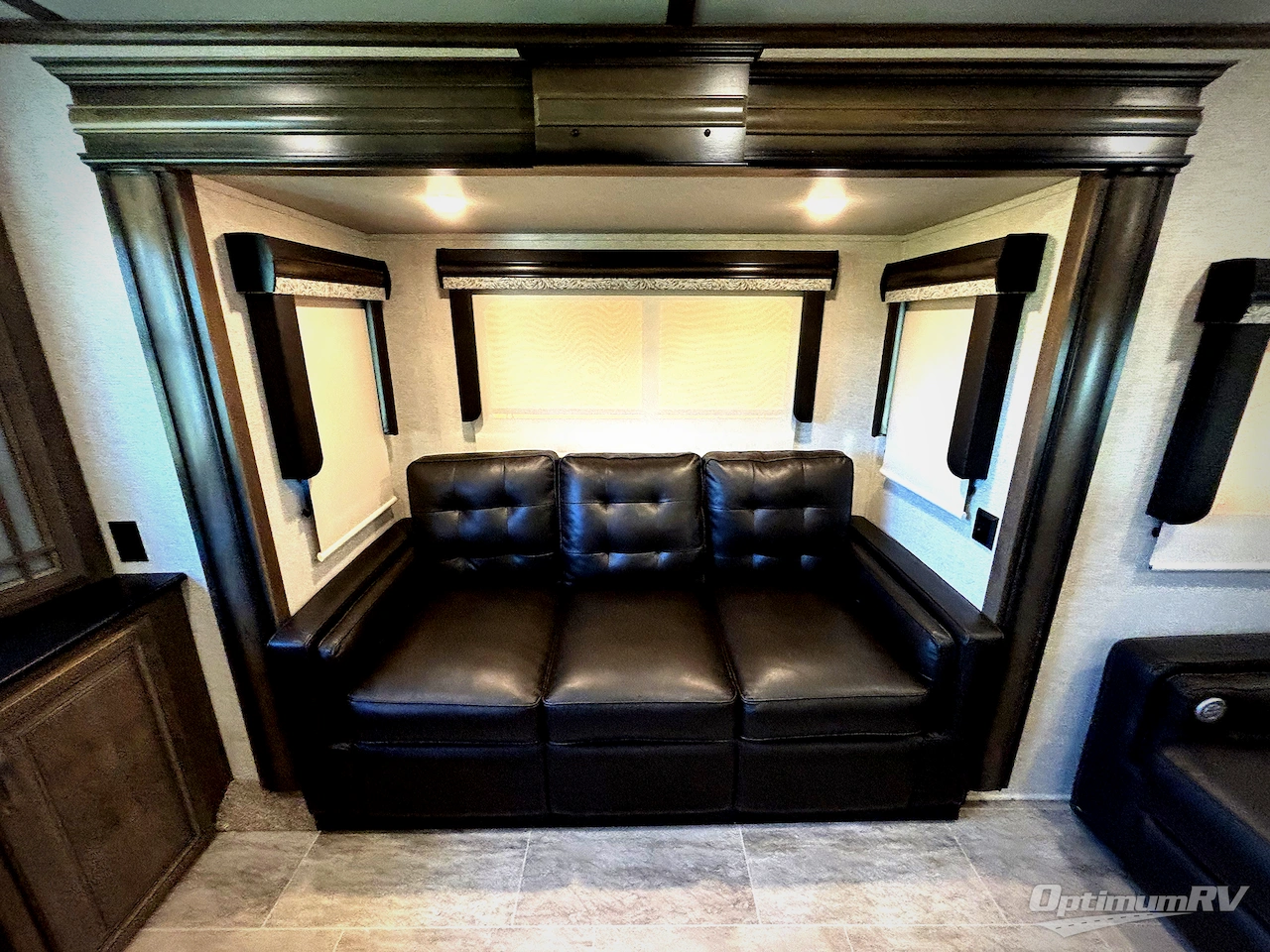 2019 Keystone Montana 3791RD Photo 8