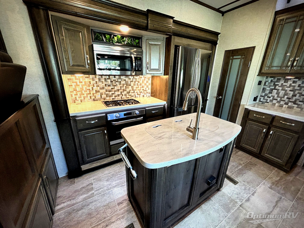 2019 Keystone Montana 3791RD Photo 11