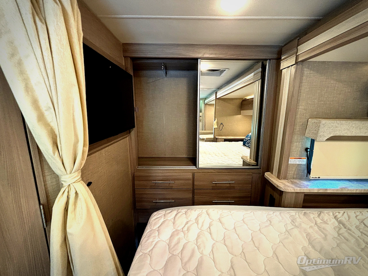 2023 Thor Compass 23TW Photo 34