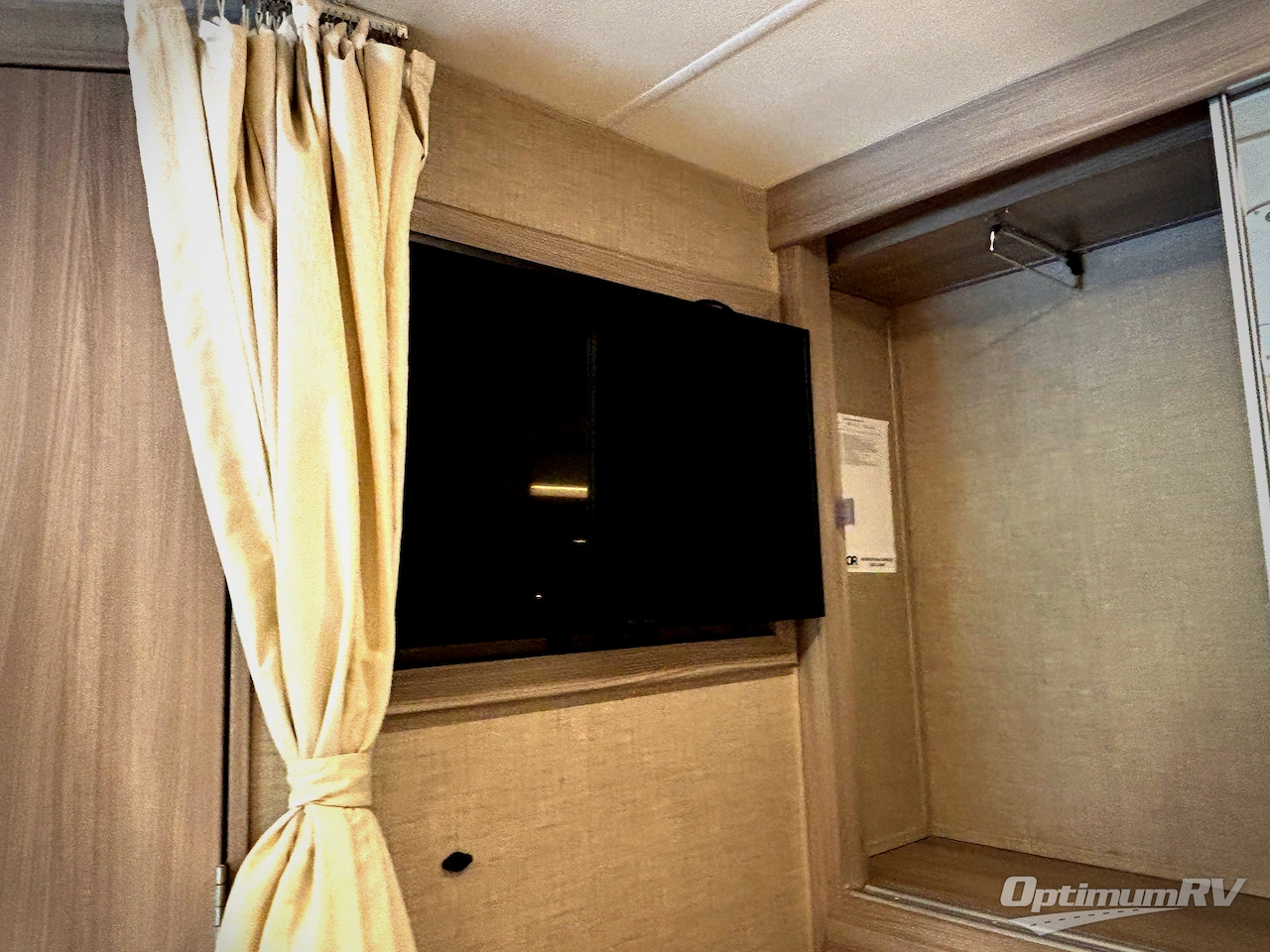 2023 Thor Compass 23TW Photo 35