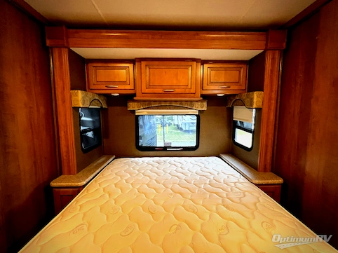 2016 Coachmen Mirada 35LS RV Photo 4