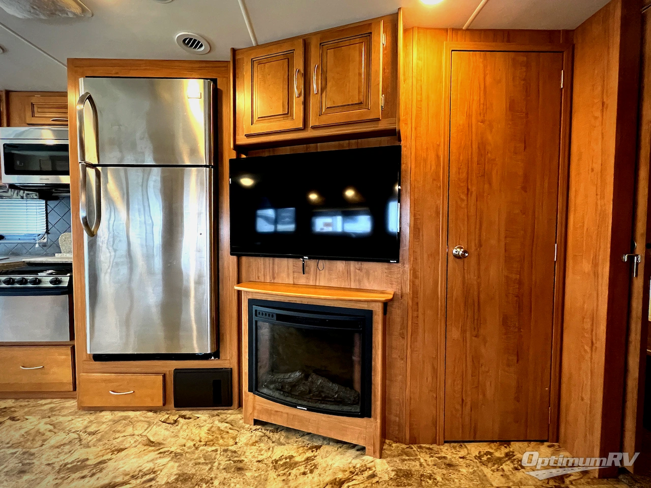 2016 Coachmen Mirada 35LS Photo 10
