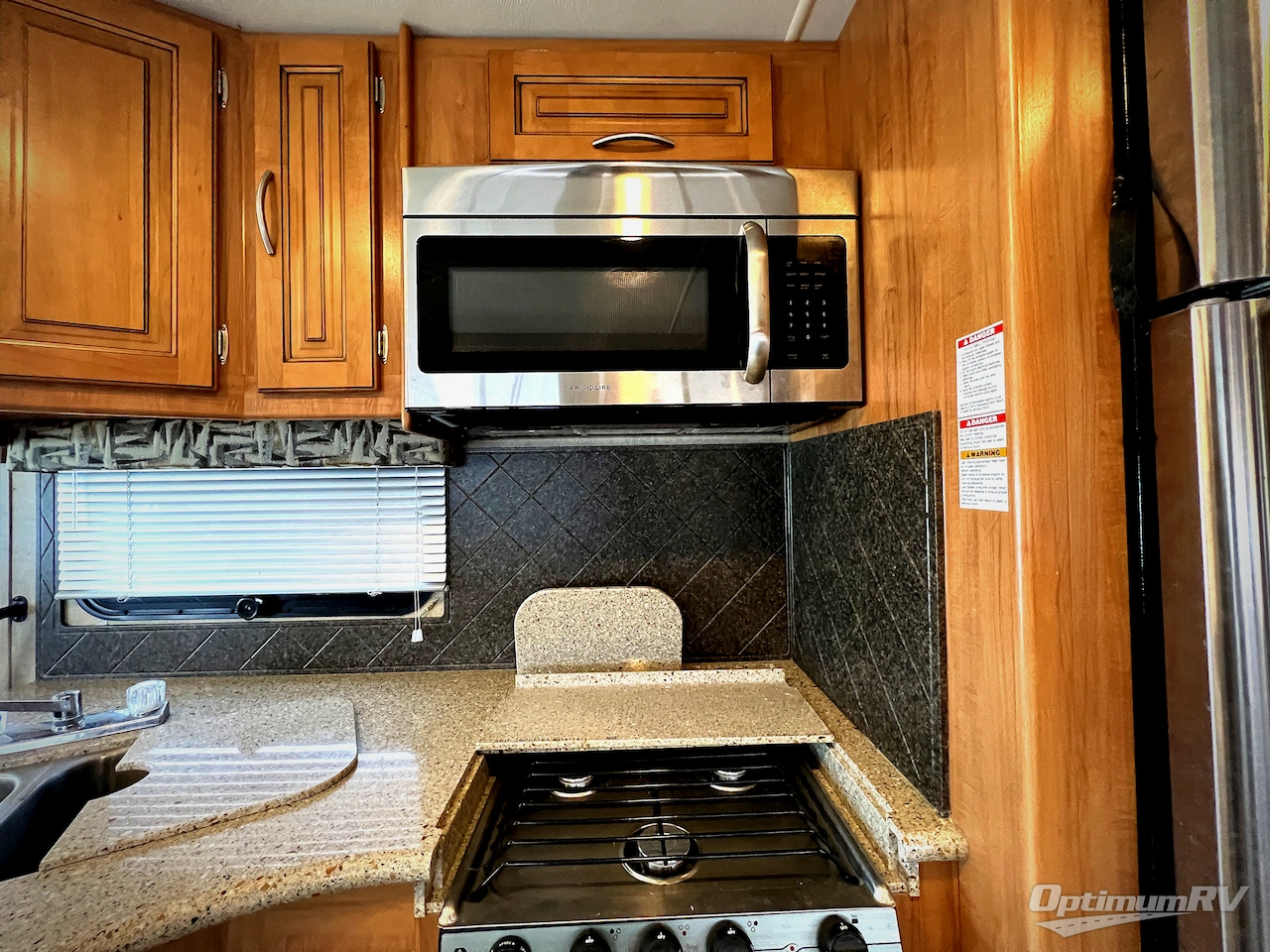 2016 Coachmen Mirada 35LS Photo 14
