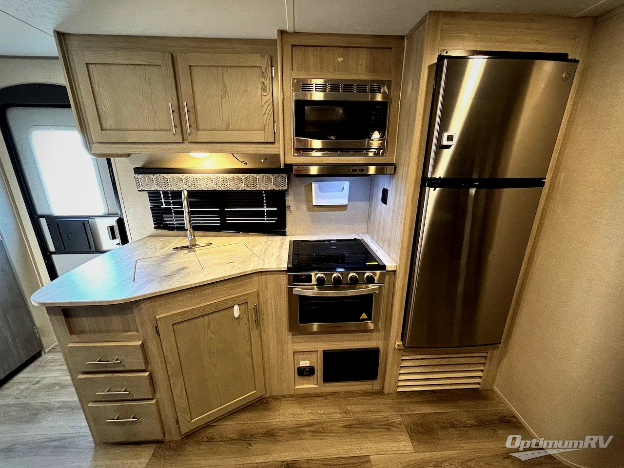 2022 Coachmen Catalina Legacy 293QBCK Photo 8