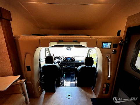 2024 Tiffin Wayfarer 25RW RV Photo 4
